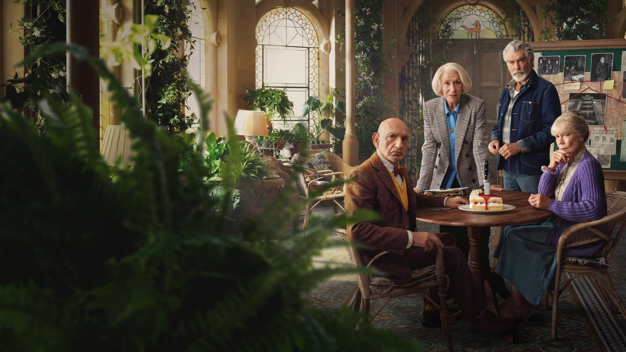 psicologiasdobrasil.com.br - Você piscou e perdeu? Novo filme com Helen Mirren e Pierce Brosnan é o mistério mais divertido do ano!