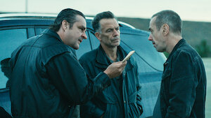 Watch Undercover | Netflix 