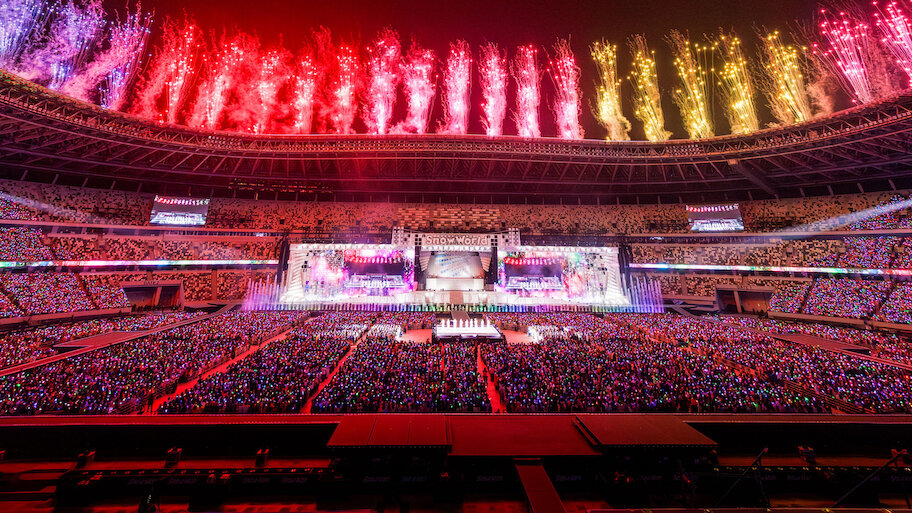 アイドル SnowMan 1st stadium Live SnowWorld Celebrating Snow Man's Snow World at Japan National Stadium